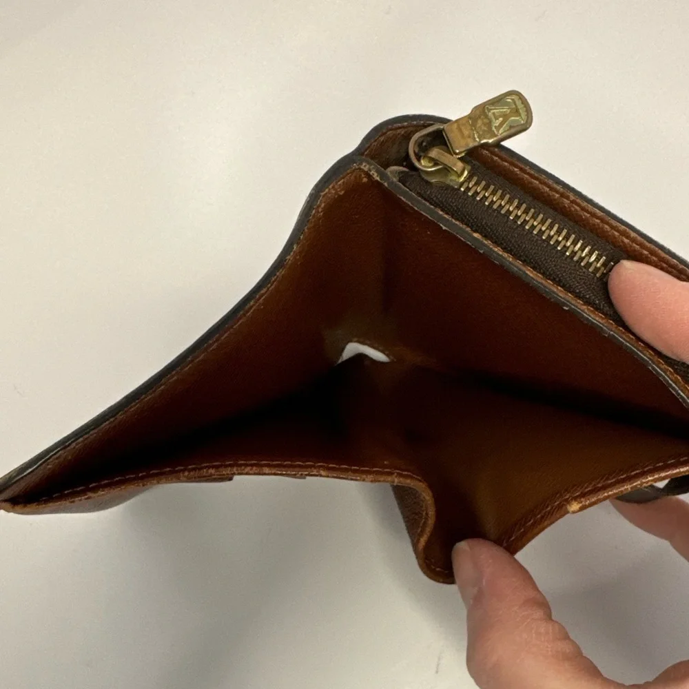 💖#138 Louis Vuitton Monogram Bifold Compact Wallet